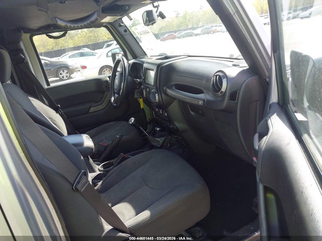 2016 JEEP WRANGLER UNLIMITED 1C4BJWDG1GL105915 Photo 4