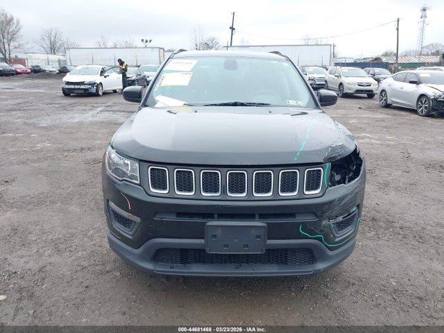 2017 Jeep New Compass Sport Fwd მანქანა იყიდება აუქციონზე, vin: 3C4NJCAB3HT682021, აუქციონის ნომერი: 44681468