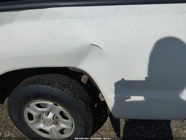 Продажа на аукционе авто 2012 Toyota Tacoma, vin: 5TFNX4CN3CX011148, номер лота: 44681481