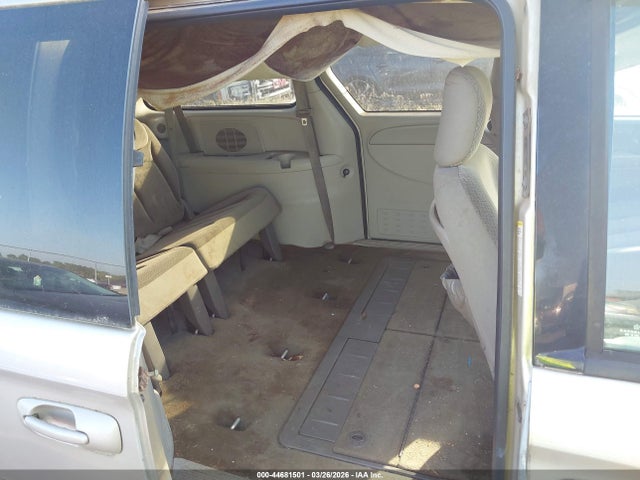 44681501 :رقم المزاد ، 2C4GP54L85R542715 vin ، 2005 Chrysler Town & Country Touring مزاد بيع