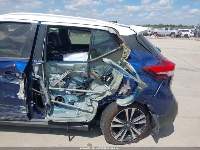 3N1CP5DV0LL563426 Nissan Kicks Sr Xtronic Cvt