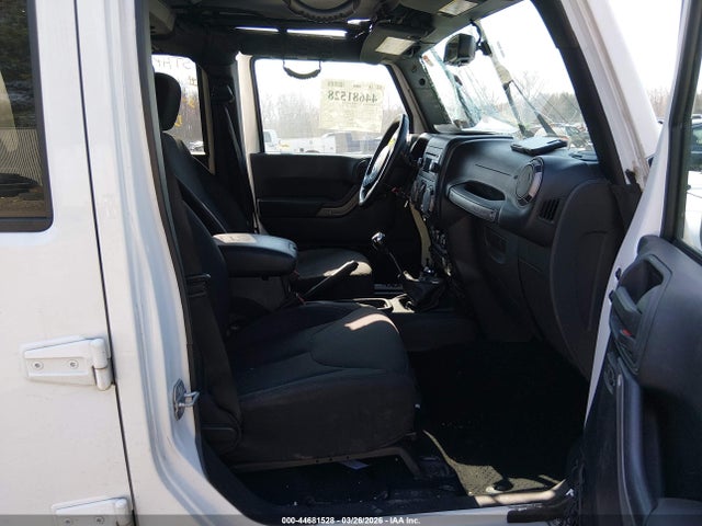 2016 JEEP WRANGLER UNLIMITED 1C4BJWDG5GL126699 Photo 4