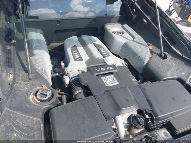 WUAAUAFG4F7001738 Audi R8 4.2