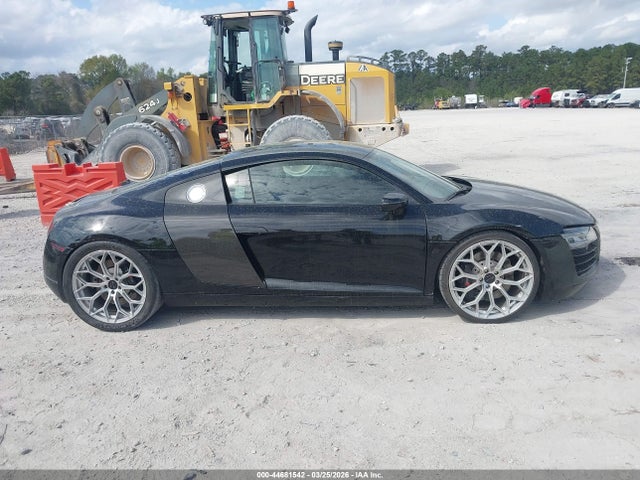 WUAAUAFG4F7001738 Audi R8 4.2