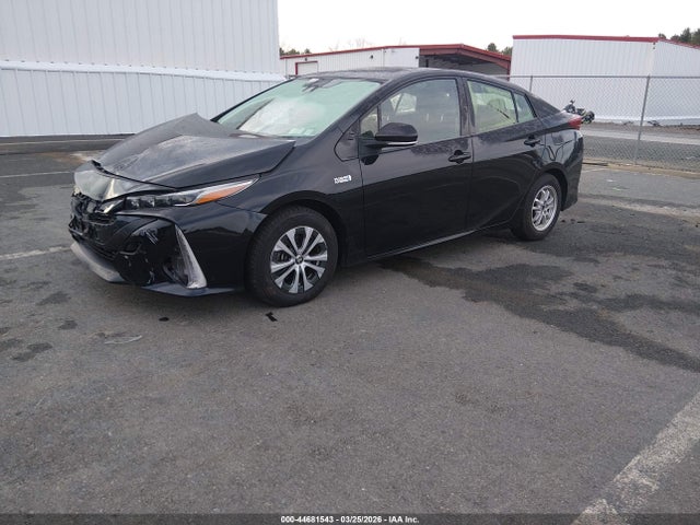 44681543 :رقم المزاد ، JTDKAMFP5M3181702 vin ، 2021 Toyota Prius Prime Le مزاد بيع
