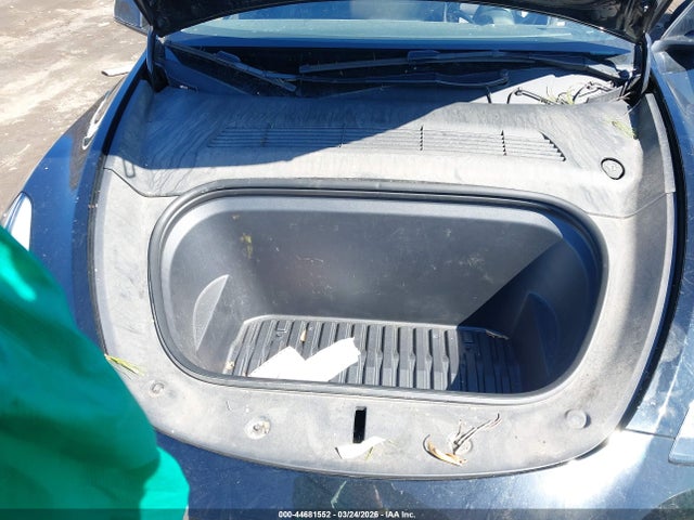 Продажа на аукционе авто 2023 Tesla Model Y Awd/long Range Dual Motor All-wheel Drive, vin: 7SAYGDEE0PF756842, номер лота: 44681552