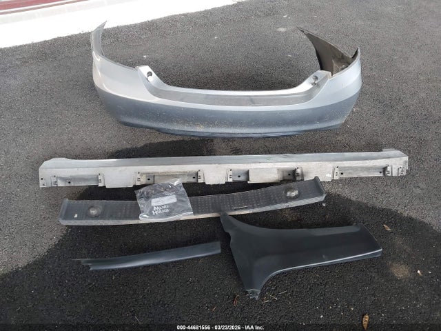 4T1BF1FK3HU781764 Toyota CAMRY SE