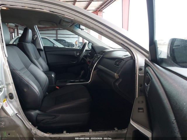 4T1BF1FK3HU781764 Toyota CAMRY SE