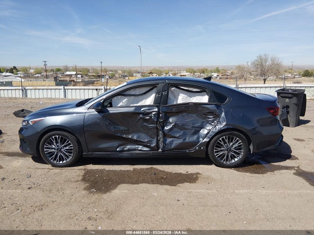 3KPF54AD3PE670891 KIA Forte Gt-line