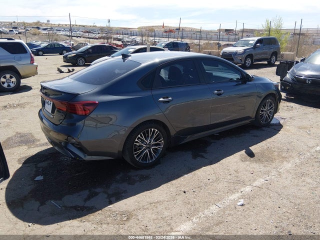 3KPF54AD3PE670891 KIA Forte Gt-line