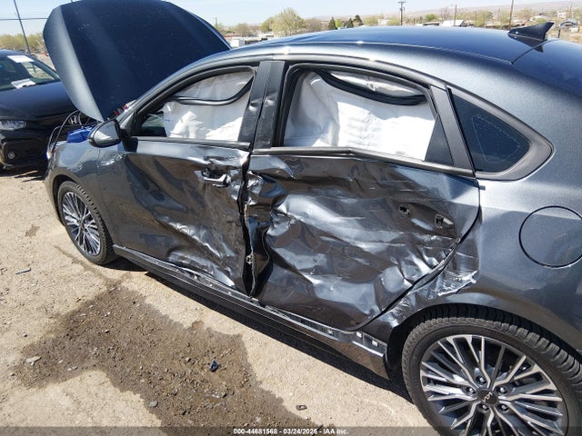 3KPF54AD3PE670891 KIA Forte Gt-line