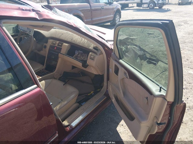 Aukcja sprzedaży 2000 Mercedes-benz E 320 4m, vin: WDBJF82J1YX042198, numer aukcji: 44681589