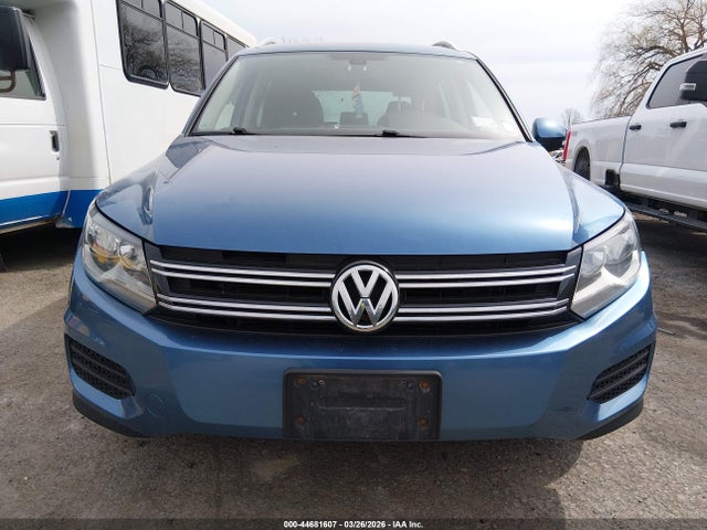 2017 Volkswagen Tiguan 2.0t Wolfsburg Edition მანქანა იყიდება აუქციონზე, vin: WVGSV7AXXHK010352, აუქციონის ნომერი: 44681607