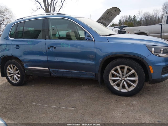 2017 Volkswagen Tiguan 2.0t Wolfsburg Edition მანქანა იყიდება აუქციონზე, vin: WVGSV7AXXHK010352, აუქციონის ნომერი: 44681607