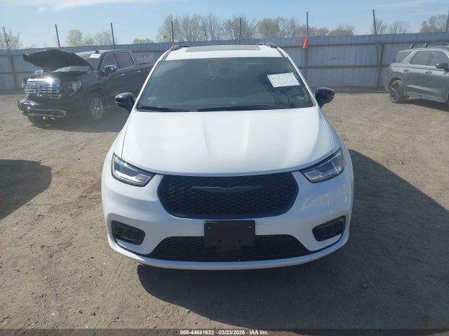 2025 Chrysler Pacifica Limited მანქანა იყიდება აუქციონზე, vin: 2C4RC1GG4SR537874, აუქციონის ნომერი: 44681622