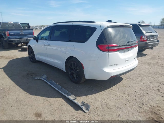 2025 CHRYSLER PACIFICA 2C4RC1GG4SR537874 Photo 2