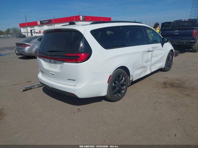 2025 CHRYSLER PACIFICA 2C4RC1GG4SR537874 Photo 3