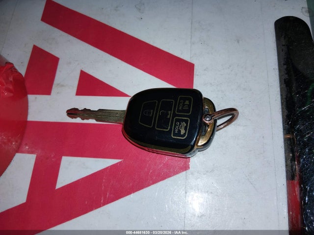5YFBURHEXFP258820 Toyota COROLLA LE