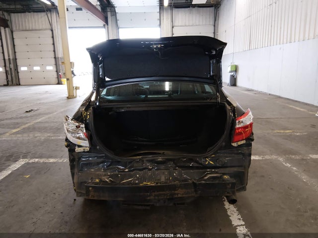 5YFBURHEXFP258820 Toyota COROLLA LE