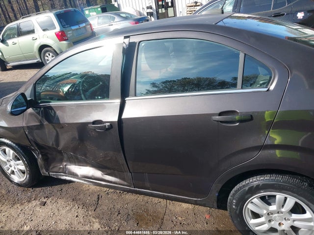 44681688 :رقم المزاد ، 1G1JC5SB4G4116661 vin ، 2016 Chevrolet Sonic Lt Auto مزاد بيع
