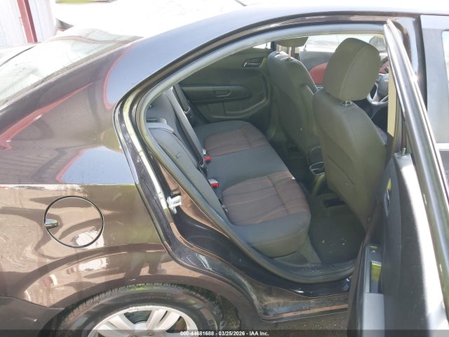 44681688 :رقم المزاد ، 1G1JC5SB4G4116661 vin ، 2016 Chevrolet Sonic Lt Auto مزاد بيع