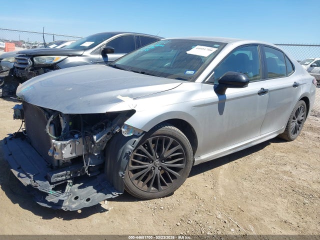 Auction sale of the 2020 Toyota Camry Se Nightshade Edition, vin: 4T1G11AK3LU301789, lot number: 44681700