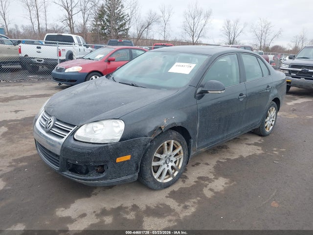 2010 VOLKSWAGEN JETTA 3VWRZ7AJ6AM111421 Photo 1