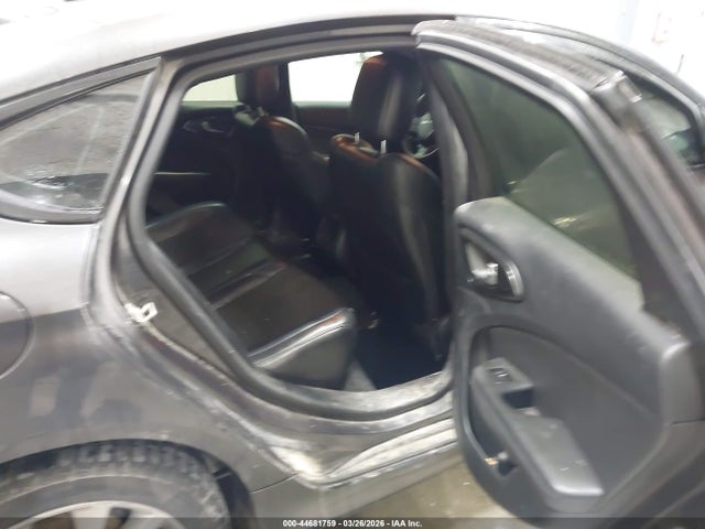 Chrysler 200 S 2015 1C3CCCBB2FN691147 Image 8