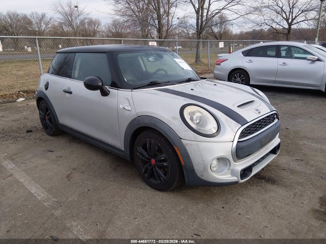 2015 MINI HARDTOP WMWXP7C52F2A39809