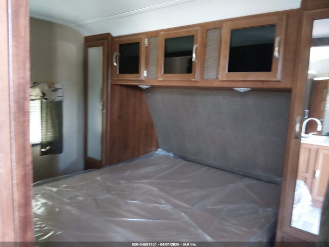 4YDT25128HT414977 Keystone Rv Other