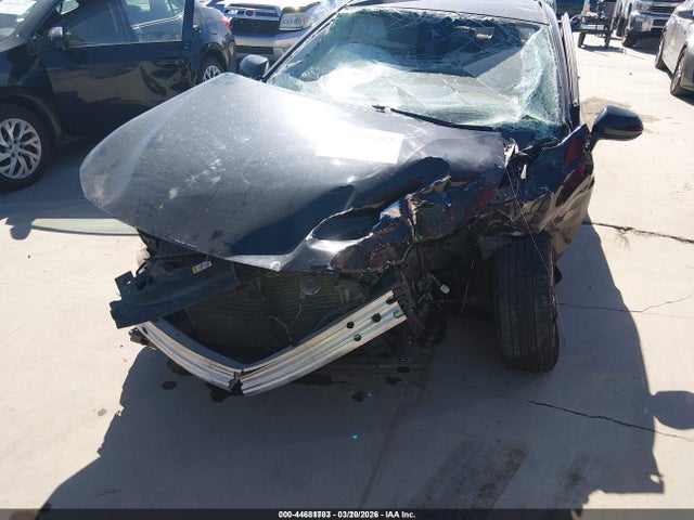 2020 Toyota Corolla Le მანქანა იყიდება აუქციონზე, vin: JTDEPRAE0LJ036737, აუქციონის ნომერი: 44681783