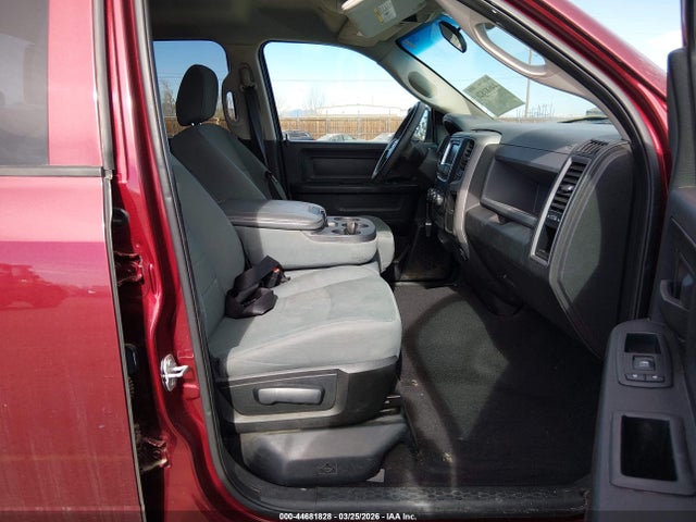 44681828 :رقم المزاد ، 1C6RR7FT0HS644631 vin ، 2017 Ram 1500 Express  4x4 6'4 Box مزاد بيع
