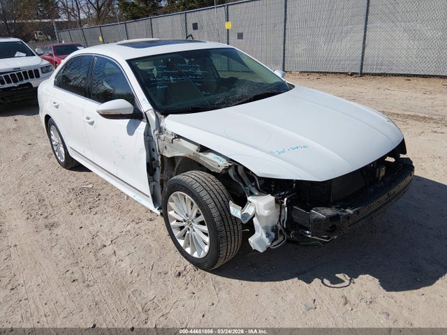 2016 VOLKSWAGEN PASSAT 1VWBT7A30GC014312