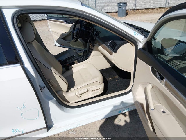 2016 VOLKSWAGEN PASSAT 1VWBT7A30GC014312 Photo 4