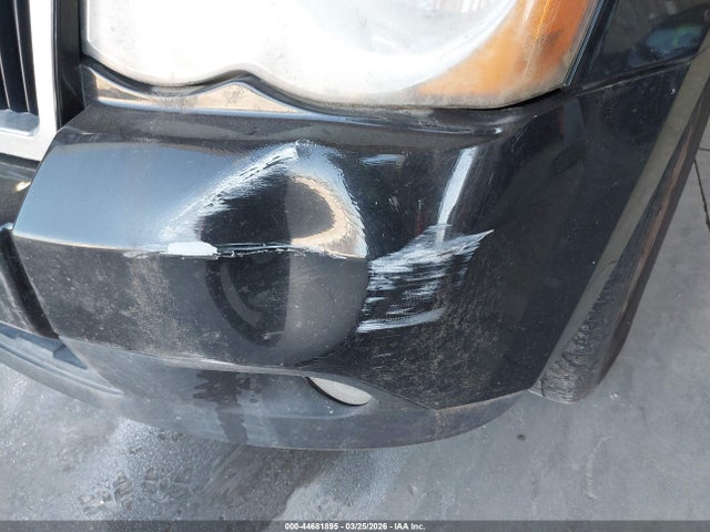 2010 Jeep Grand Cherokee Laredo მანქანა იყიდება აუქციონზე, vin: 1J4PR4GK9AC104175, აუქციონის ნომერი: 44681895