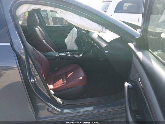 Продаж на аукціоні авто 2023 Mazda Mazda3 2.5 S Carbon Edition, vin: JM1BPBLM6P1619074, номер лоту: 44681899