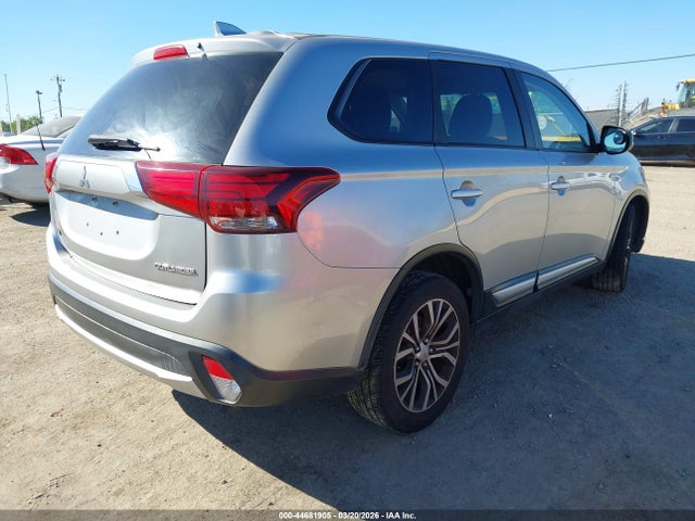 2018 MITSUBISHI OUTLANDER JA4AZ3A36JJ005536 Photo 3