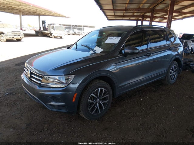 3VV3B7AX1LM118234 Volkswagen Tiguan 2.0t Se/2.0t Se R-line Black/2.0t Sel