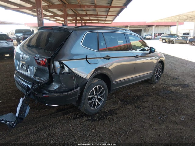 3VV3B7AX1LM118234 Volkswagen Tiguan 2.0t Se/2.0t Se R-line Black/2.0t Sel