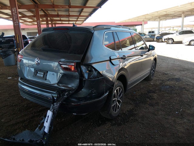 3VV3B7AX1LM118234 Volkswagen Tiguan 2.0t Se/2.0t Se R-line Black/2.0t Sel