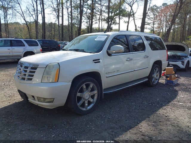 44681994 :رقم المزاد ، 1GYFK668X8R107966 vin ، 2008 Cadillac Escalade Esv Standard مزاد بيع