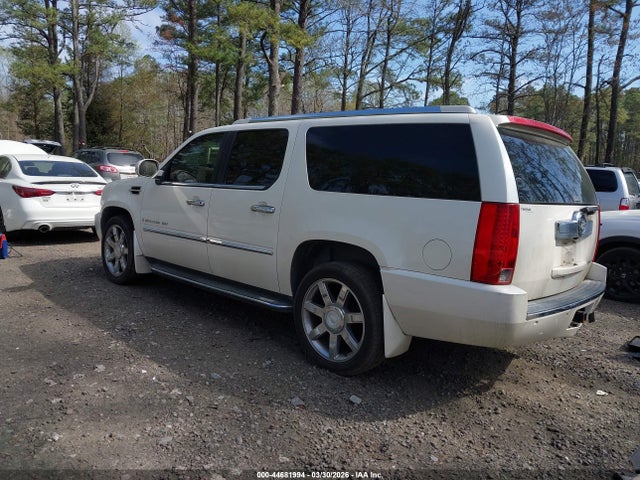 44681994 :رقم المزاد ، 1GYFK668X8R107966 vin ، 2008 Cadillac Escalade Esv Standard مزاد بيع