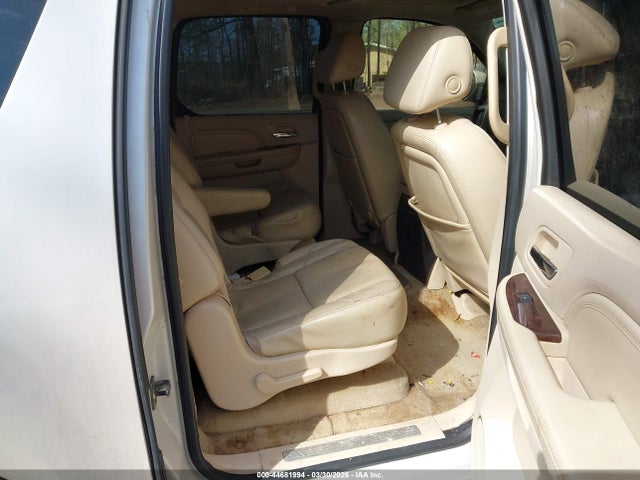 44681994 :رقم المزاد ، 1GYFK668X8R107966 vin ، 2008 Cadillac Escalade Esv Standard مزاد بيع