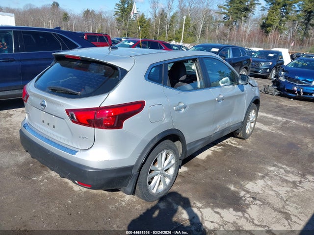 JN1BJ1CR8KW623178 Nissan Rogue Sport S