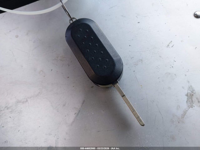 2016 FIAT 500E 3C3CFFGE7GT184208 Photo 10