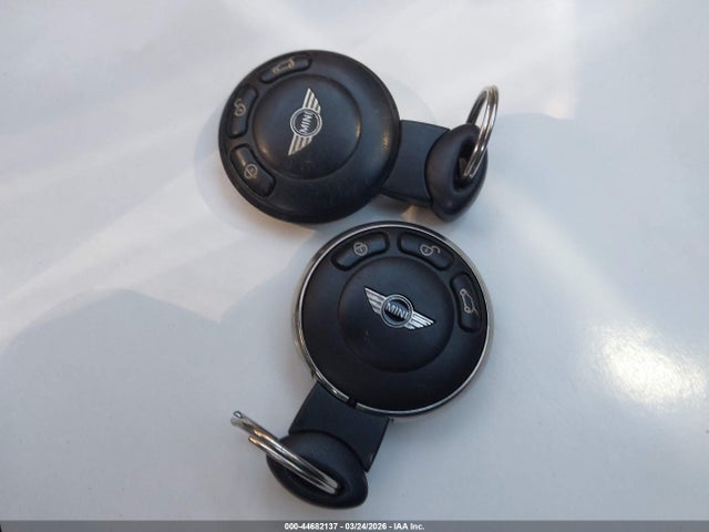 2009 MINI COOPER CLUBMAN WMWML335X9TX36390 Photo 10