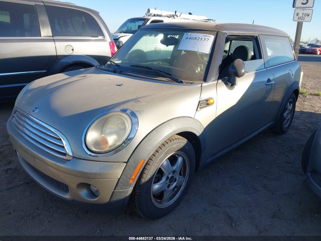 2009 MINI COOPER CLUBMAN WMWML335X9TX36390 Photo 1