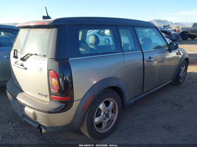 2009 MINI COOPER CLUBMAN WMWML335X9TX36390 Photo 3