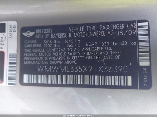 2009 MINI COOPER CLUBMAN WMWML335X9TX36390 Photo 8