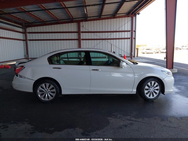 Honda Accord Touring 2015 1HGCR3F95FA034949 Image 13
